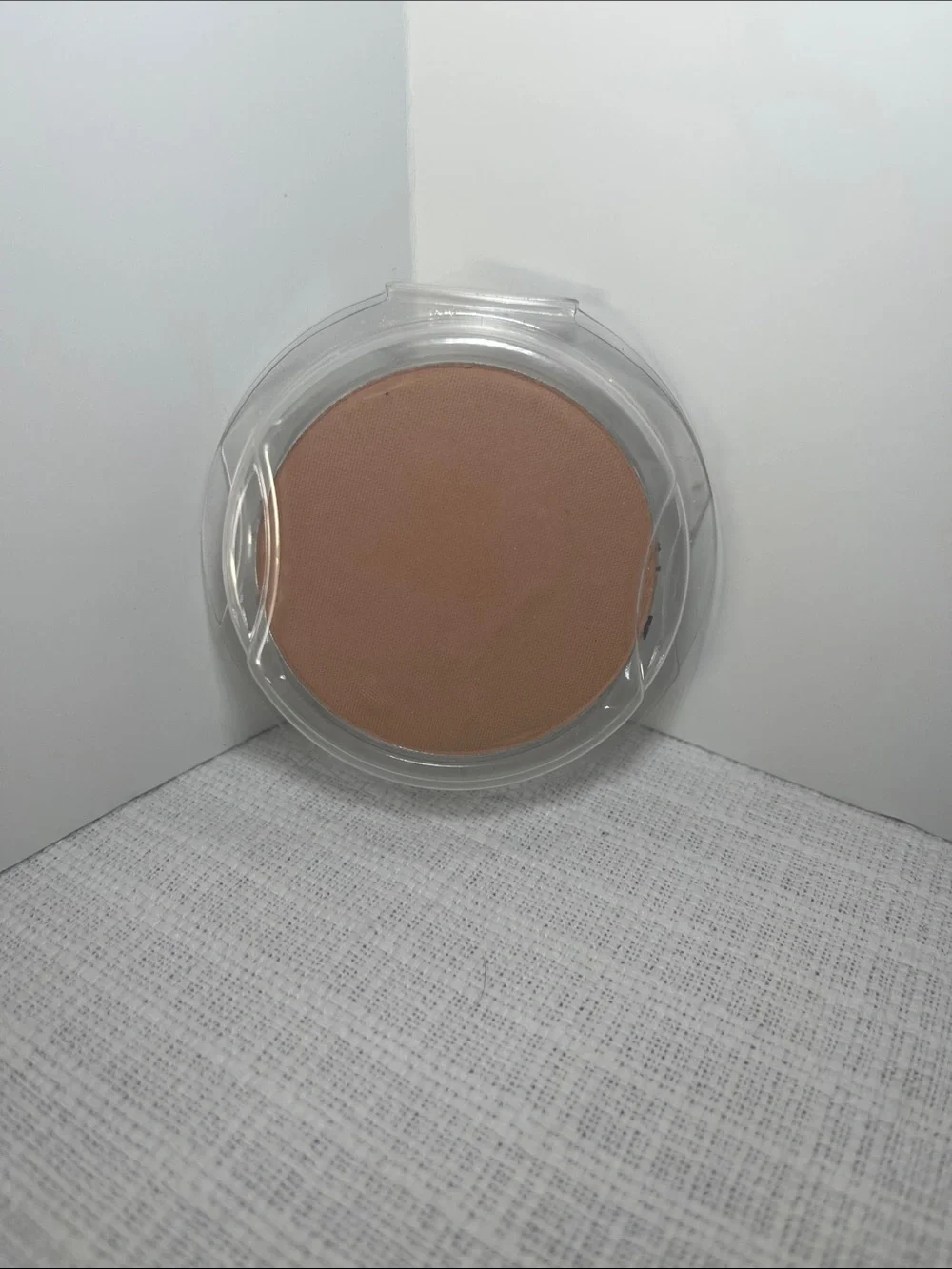 Shiseido refill The Make up Powdery foundation in shade B40. NWT